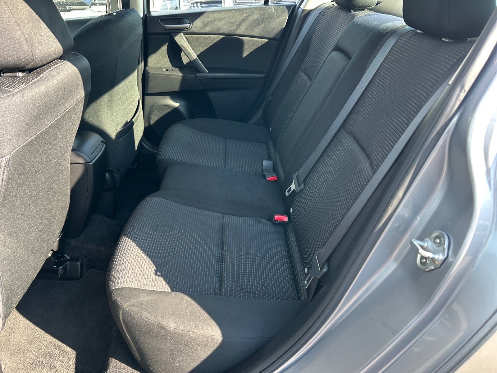 Used 2012 MAZDA MAZDA3 i Touring image 10