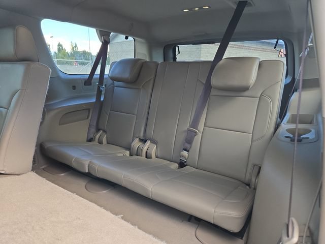 Used 2019 Chevrolet Suburban LT w/ Luxury Package AWD/4WD image 32