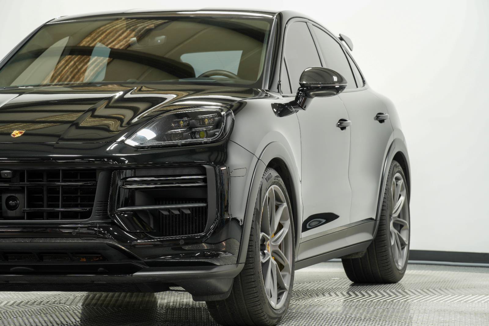 Used 2024 Porsche Cayenne Turbo GT AWD/4WD image 12
