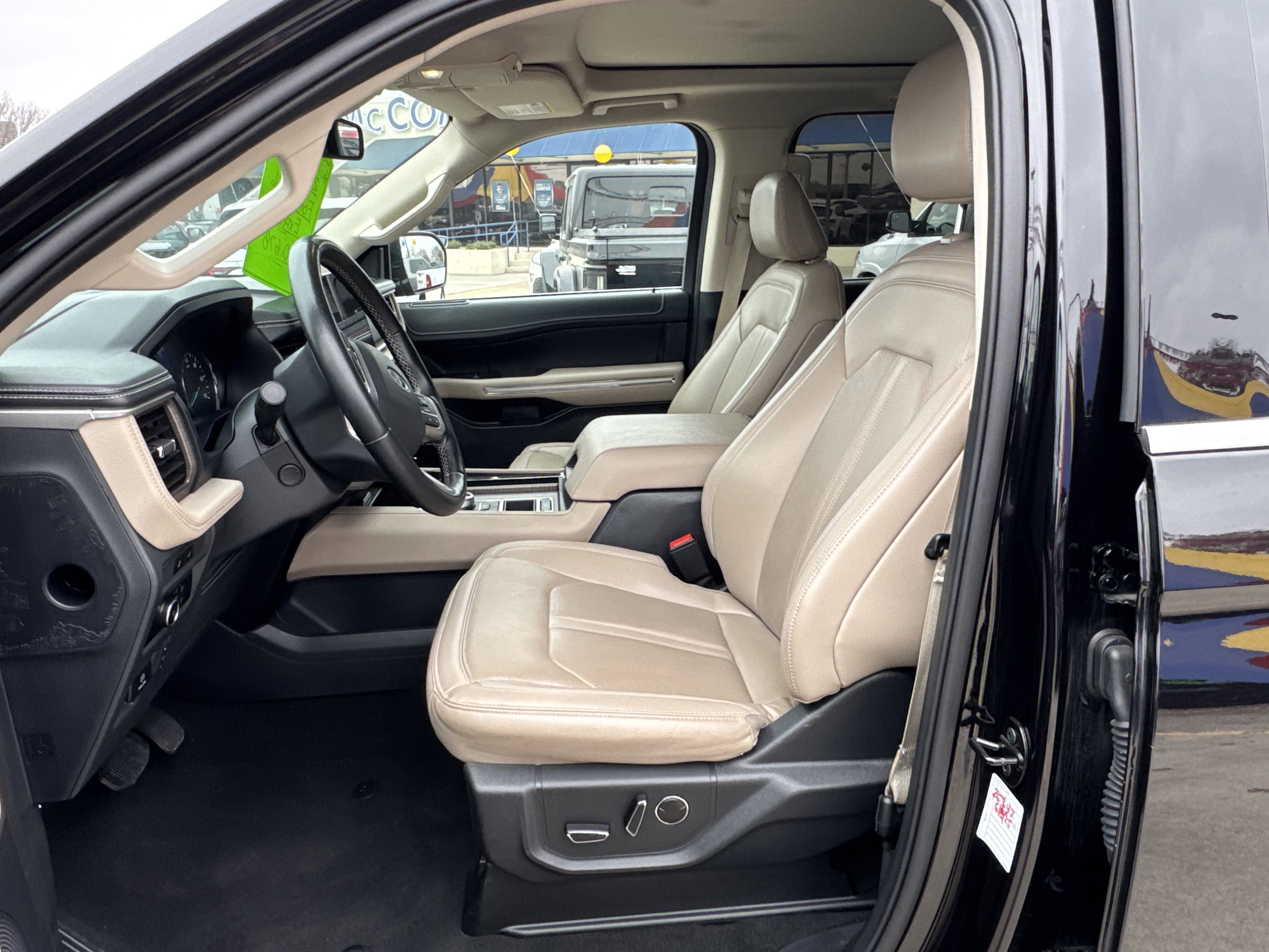 Used 2024 Ford Expedition Max Limited image 17