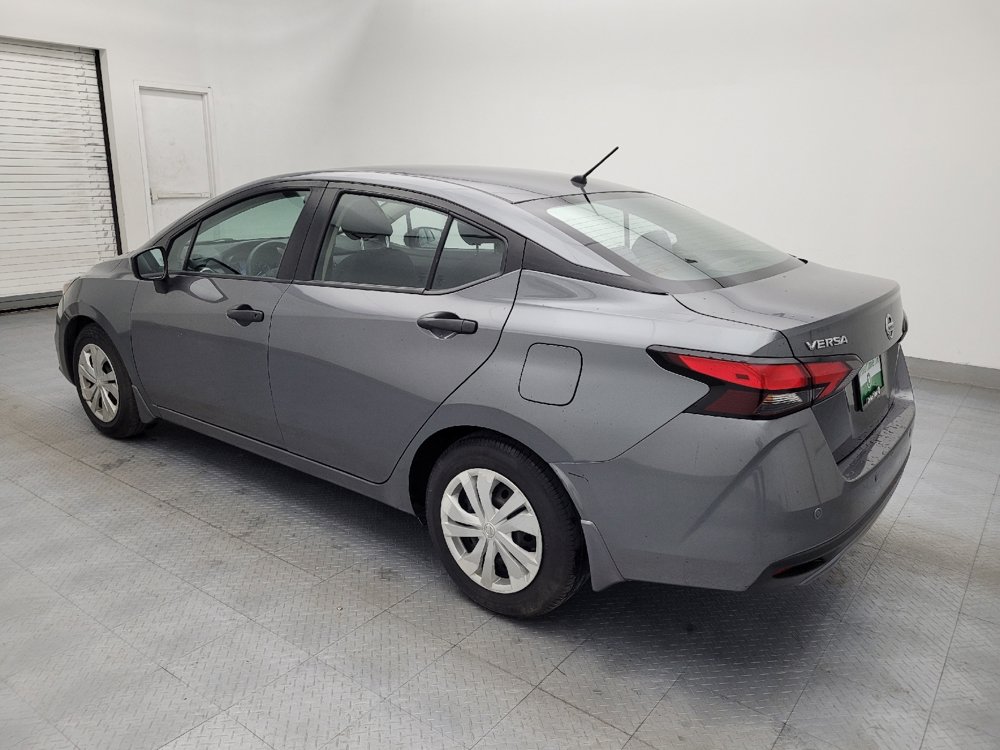 Used 2021 Nissan Versa S FWD image 3