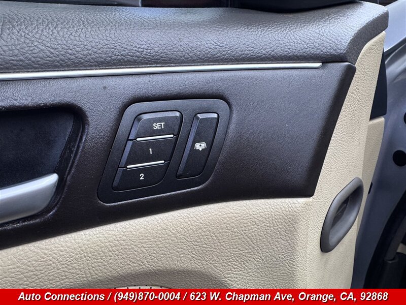 Used 2012 Hyundai Genesis 3.8 w/ Premium Pkg RWD image 23