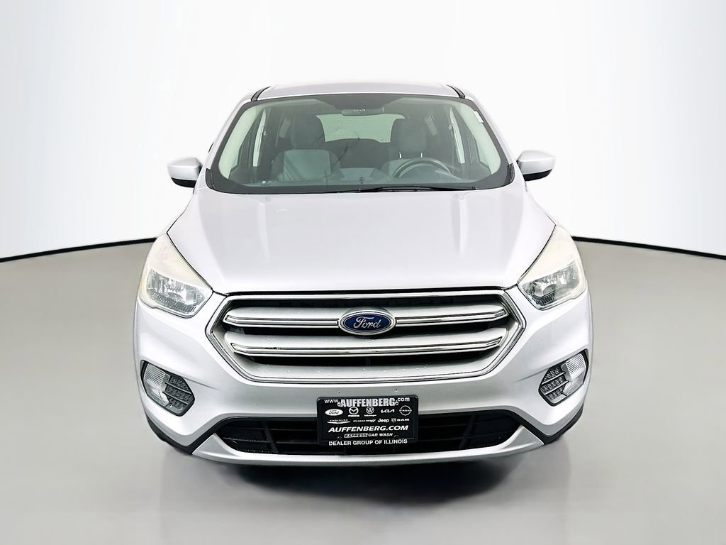 Used 2019 Ford Escape SE image 2