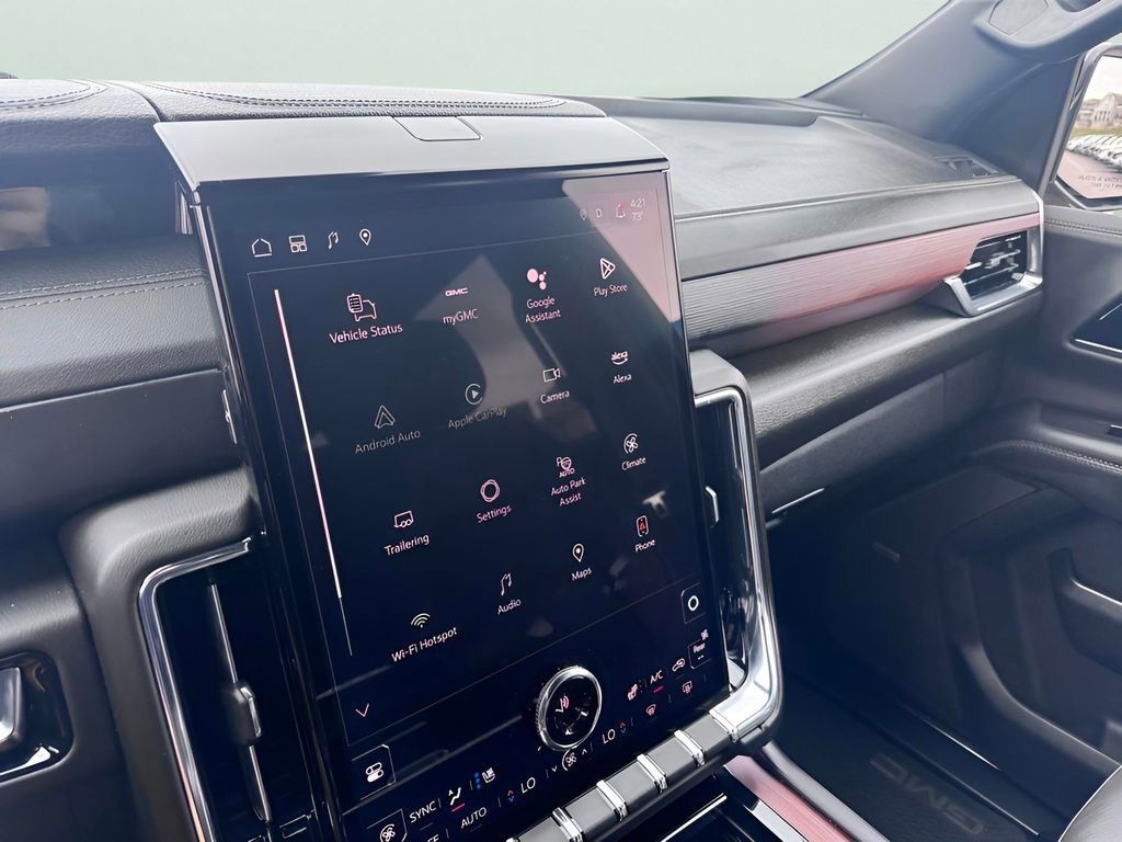 Used 2025 GMC Yukon Denali image 26