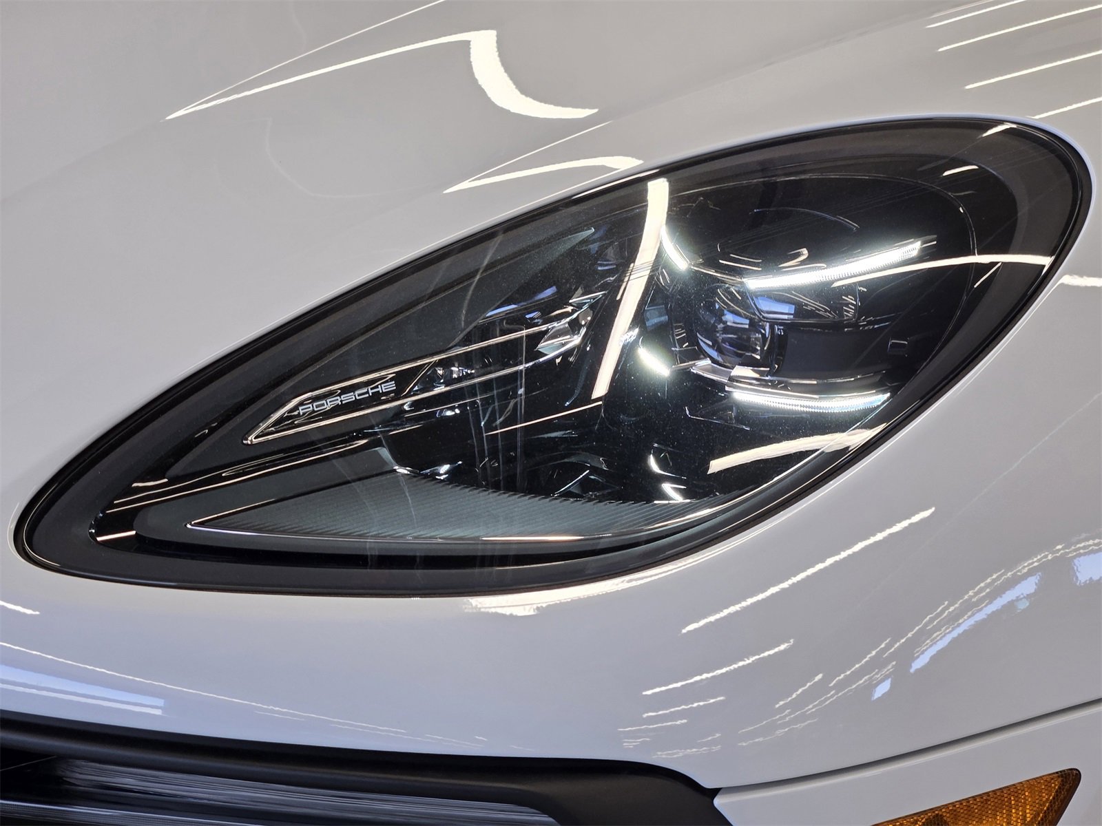 New 2025 Porsche Macan image 26