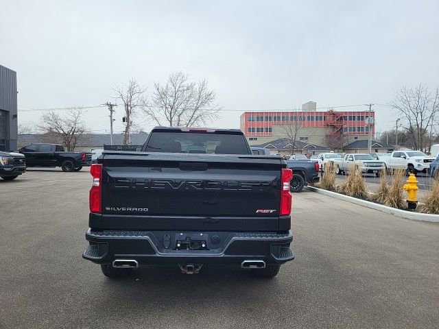 Used 2022 Chevrolet Silverado 1500 RST w/ Max Trailering Package image 4