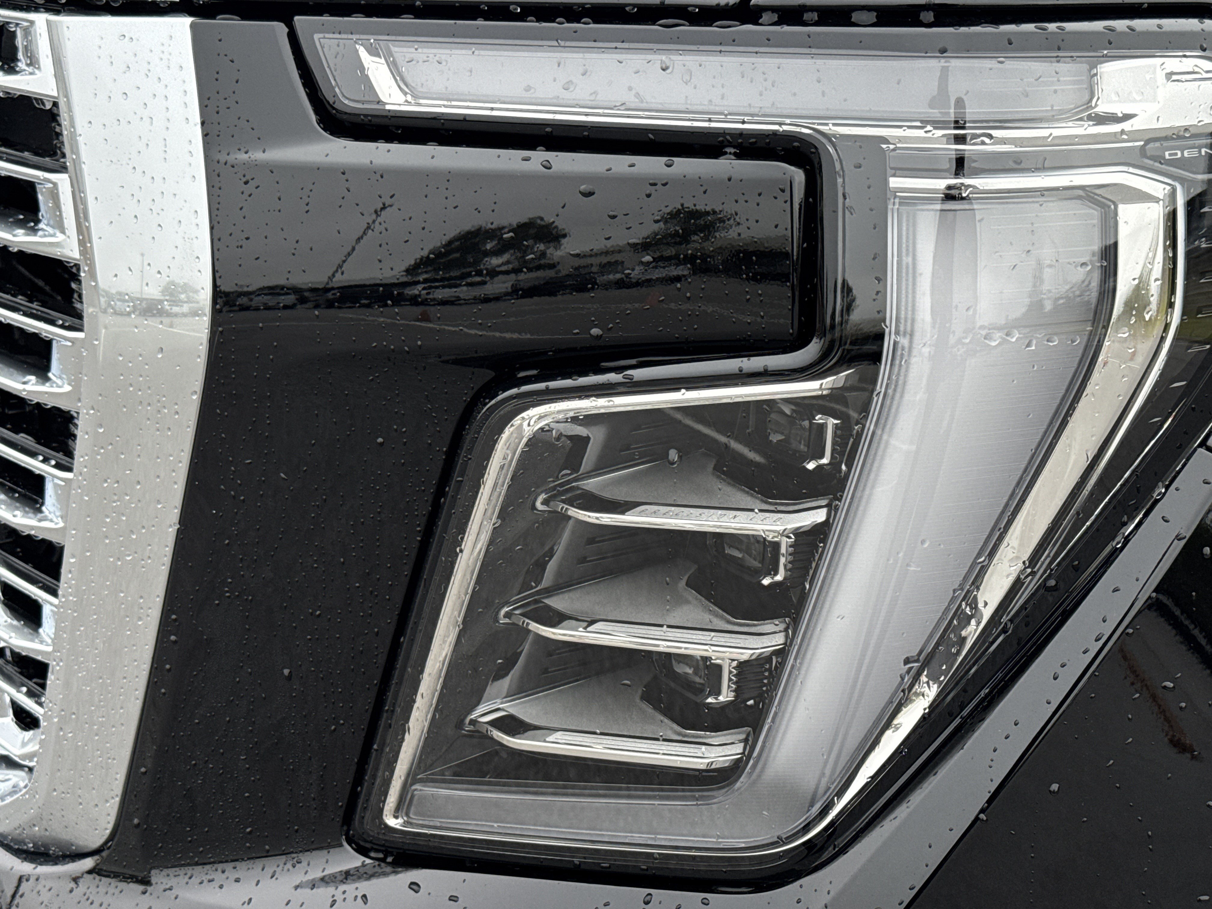 New 2026 GMC Yukon XL Denali w/ Denali Reserve Package AWD/4WD image 6
