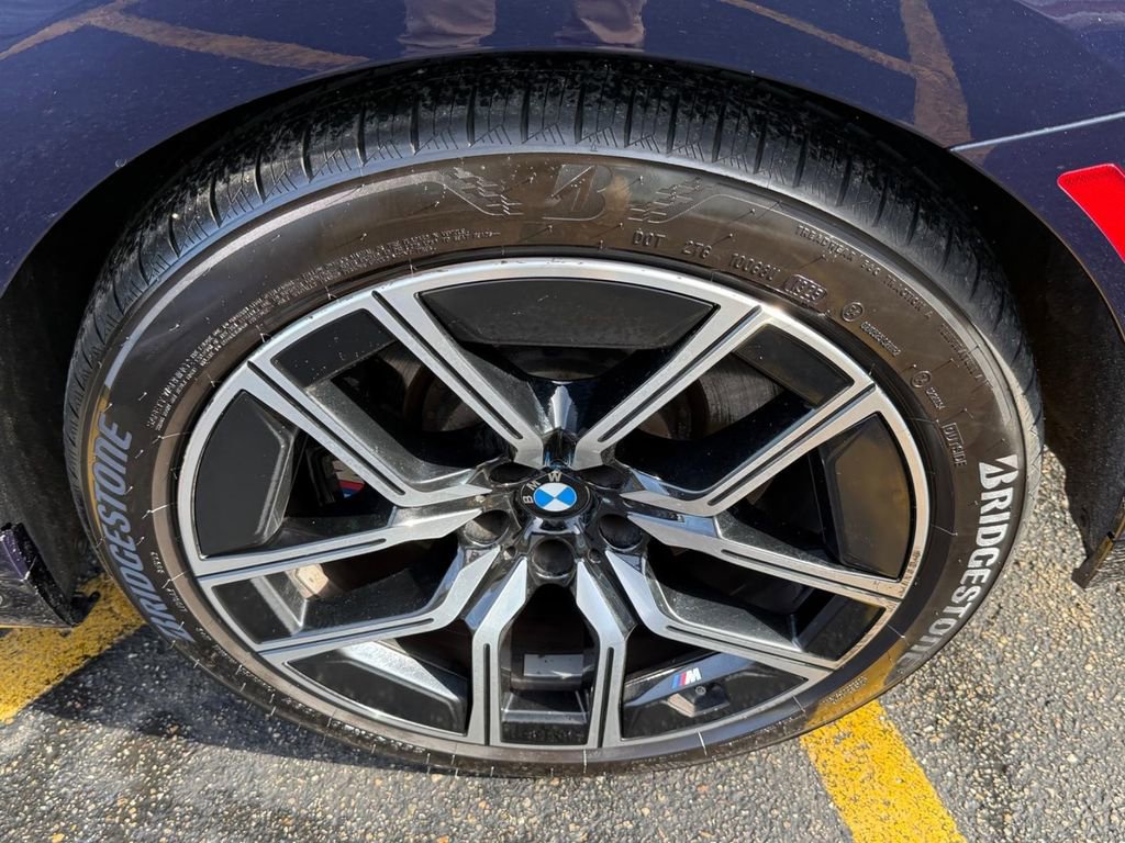 Used 2023 BMW 760i xDrive w/ Executive Package AWD/4WD image 7