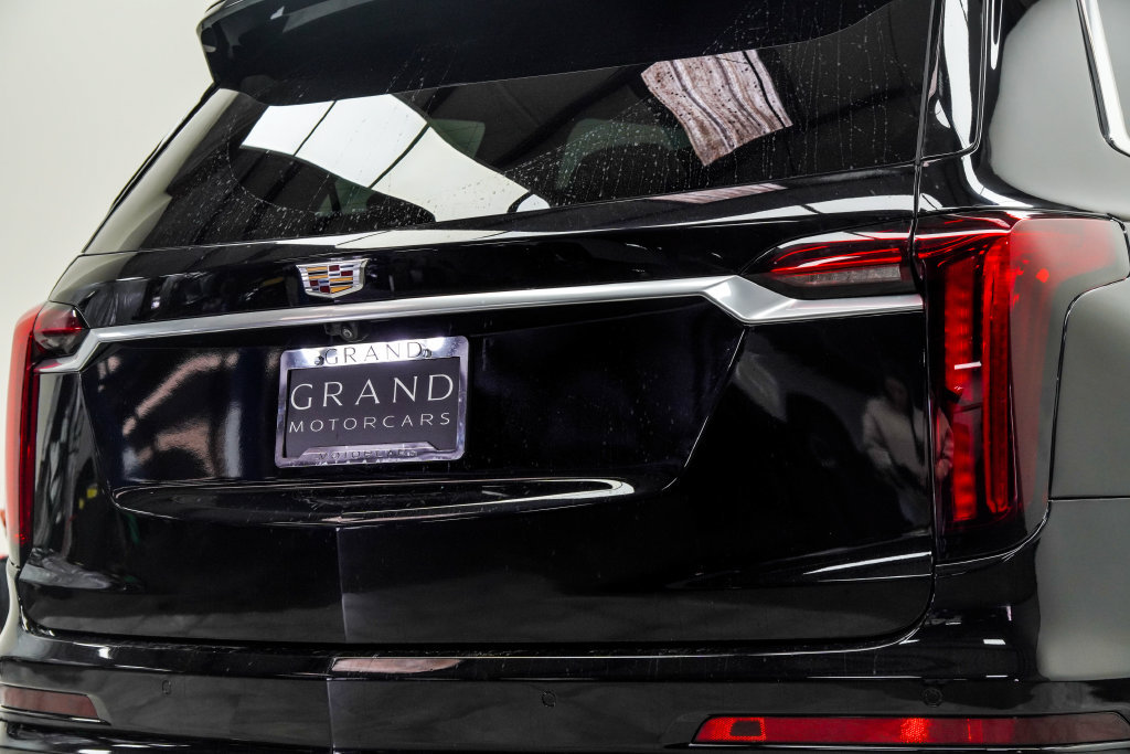 Used 2023 Cadillac XT6 Premium Luxury w/ Technology Package FWD image 13