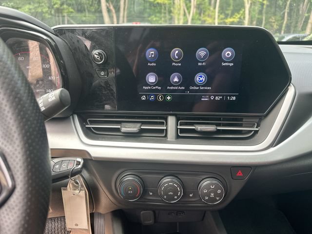 Used 2025 Chevrolet Trax RS w/ Driver Confidence Package FWD image 16