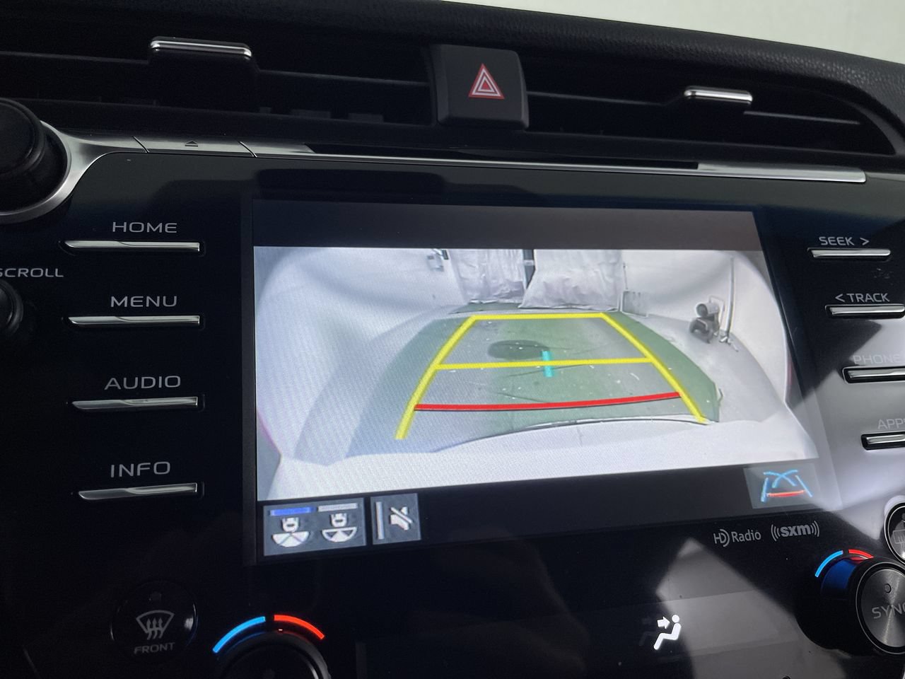 Used 2018 Toyota Camry SE w/ Audio Package FWD image 15