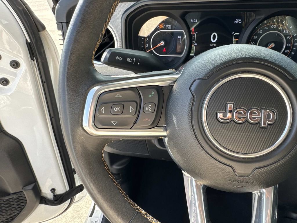 Used 2024 Jeep Wrangler Sahara image 40