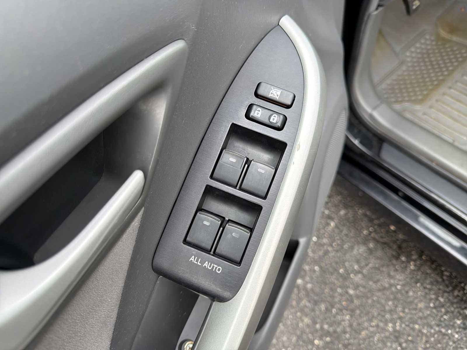 Used 2010 Toyota Prius Two image 22