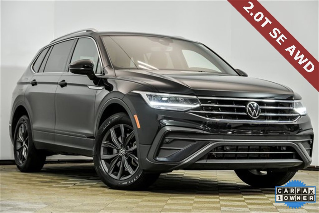 Used 2022 Volkswagen Tiguan SE w/ Panoramic Sunroof Package