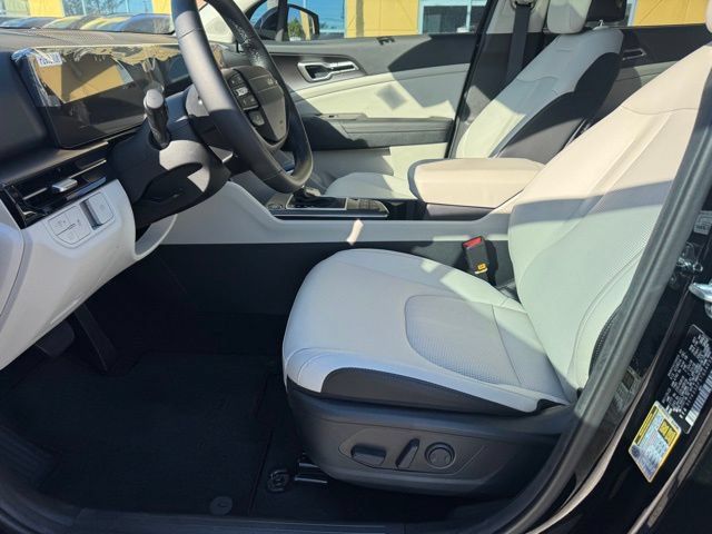 Used 2026 Kia Sportage EX w/ EX Panorama Roof Package FWD image 16