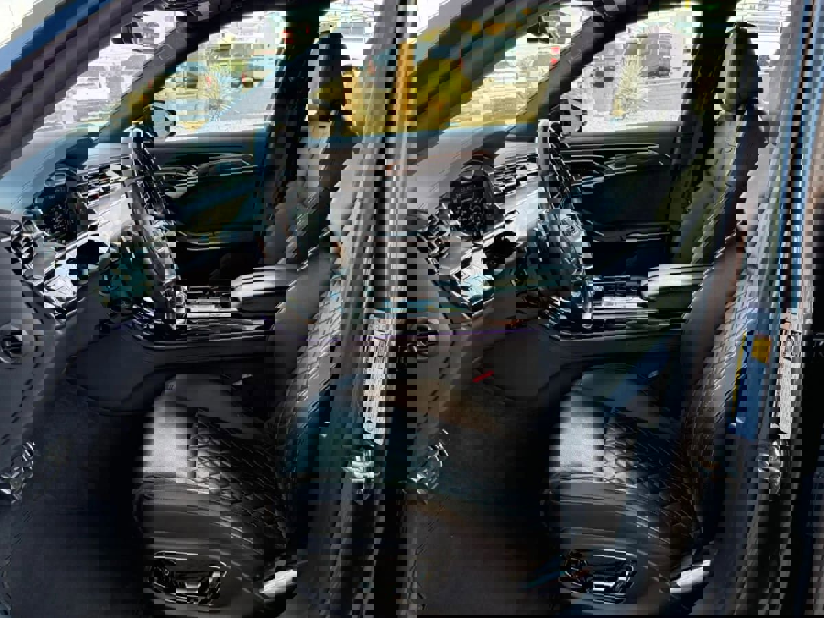 Used 2021 Audi S8 L w/ S8 Executive Package image 36