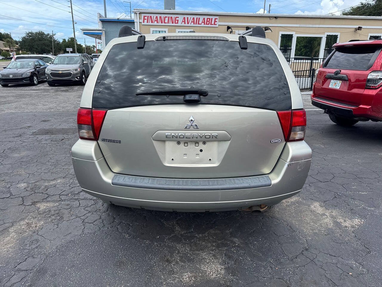 Used 2008 Mitsubishi Endeavor SE FWD image 7