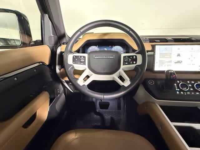Used 2025 Land Rover Defender 110 X-Dynamic SE AWD/4WD image 16