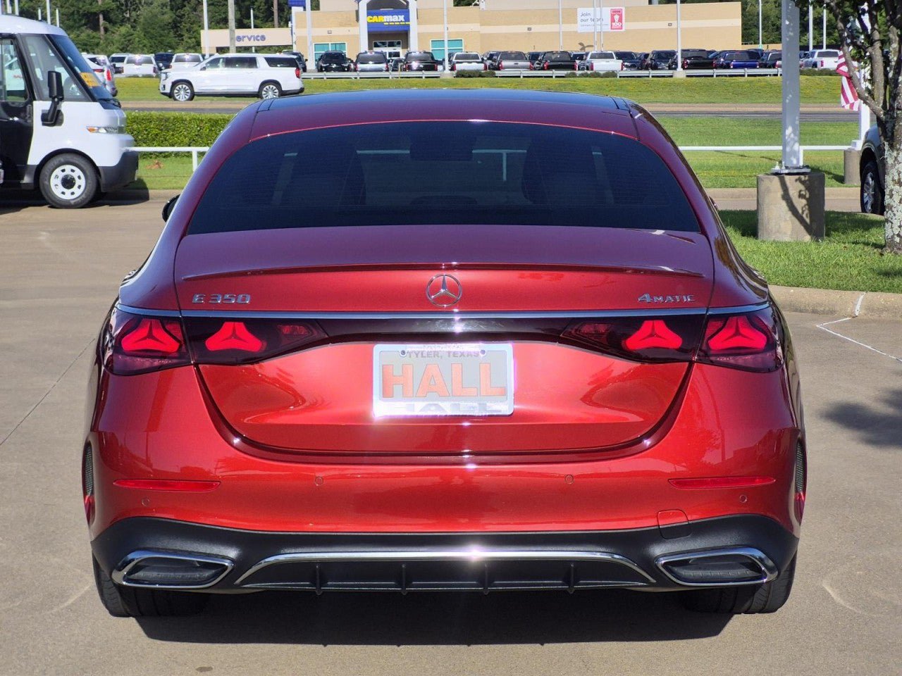 Used 2024 Mercedes-Benz E 350 4MATIC Sedan image 5