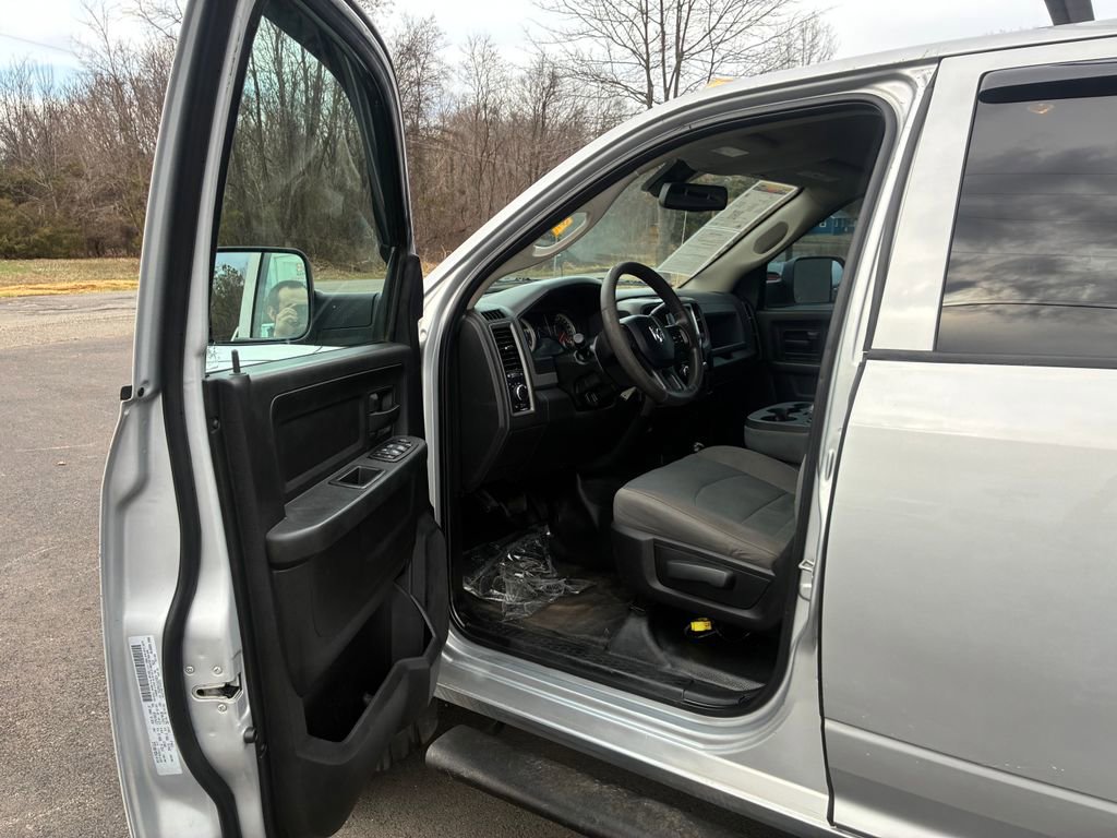 Used 2018 RAM 2500 Tradesman w/ Chrome Appearance Group AWD/4WD image 38