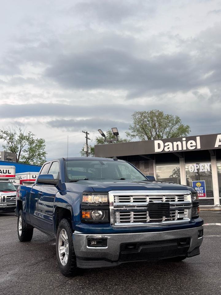 Used 2015 Chevrolet Silverado 1500 LT w/ All Star Edition AWD/4WD image 2