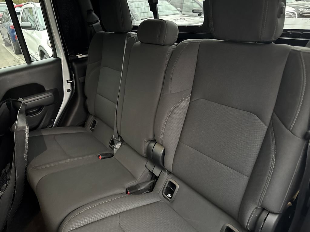 Used 2022 Jeep Gladiator Willys image 37