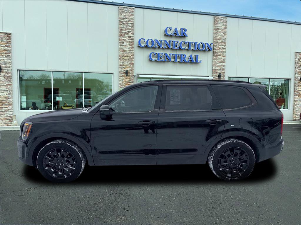 Used 2022 Kia Telluride EX w/ EX Premium Package image 2