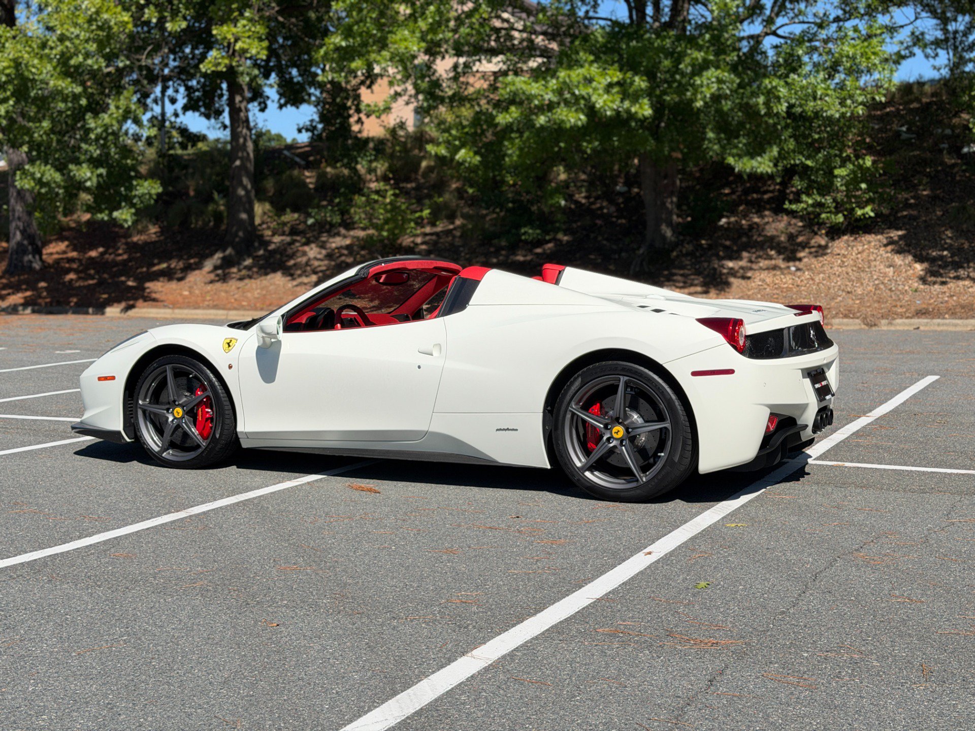 Used 2015 Ferrari 458 Spider RWD image 7