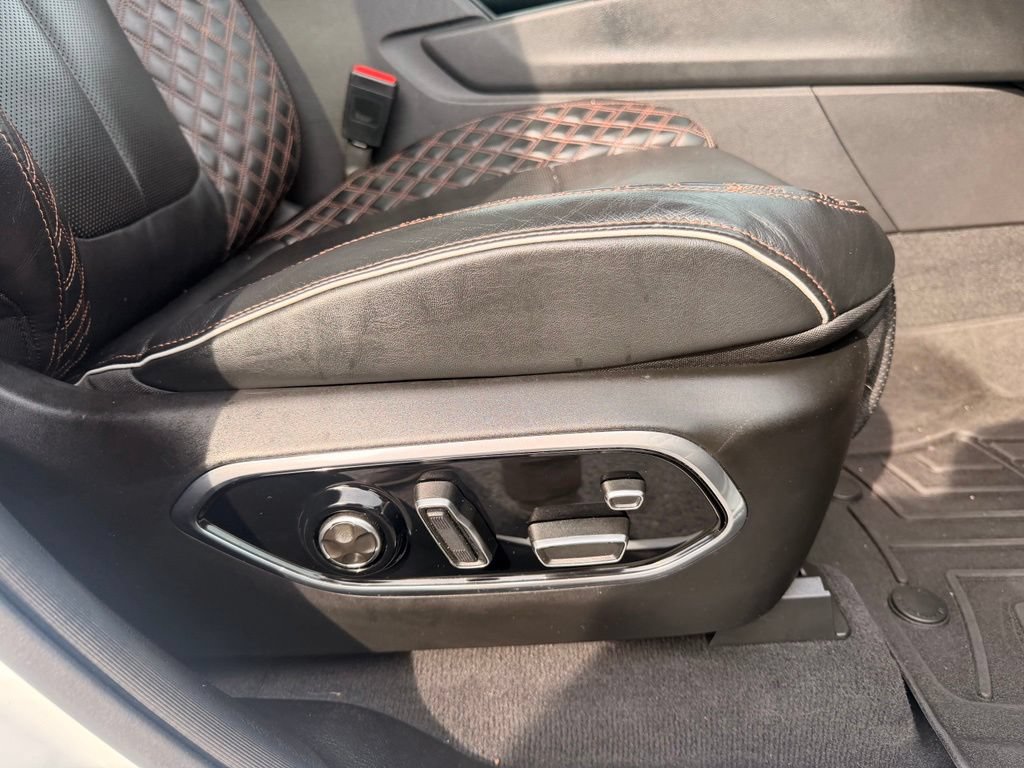 Used 2022 Jeep Grand Cherokee Summit w/ Luxury Tech Group V AWD/4WD image 41
