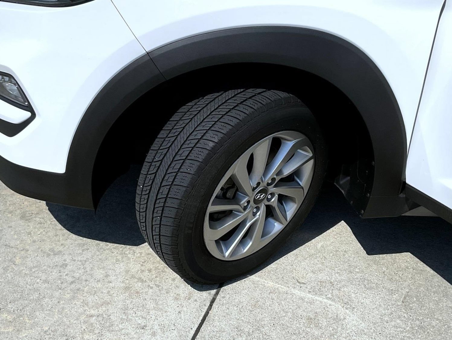 Used 2017 Hyundai Tucson Eco w/ Cargo Package AWD/4WD image 24