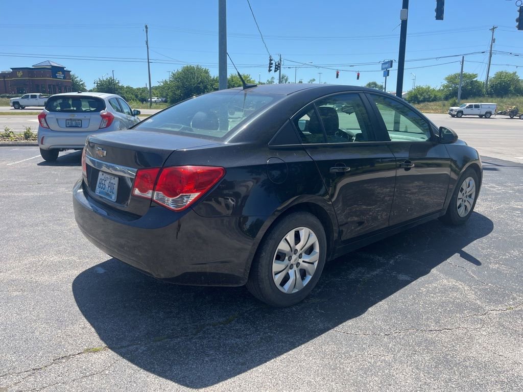 Used 2013 Chevrolet Cruze LS FWD image 3