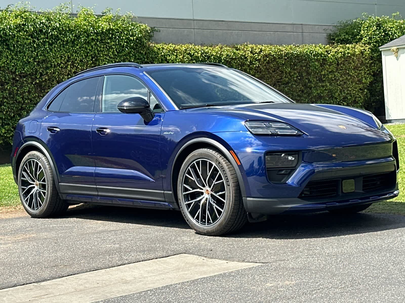 New 2026 Porsche Macan Electric RWD image 10
