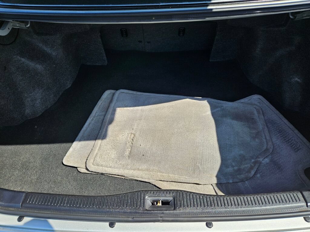 Used 2001 Toyota Camry LE FWD image 9
