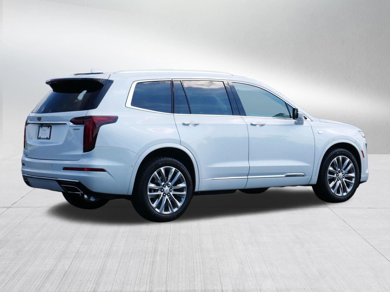 Certified 2023 Cadillac XT6 Premium Luxury w/ Technology Package AWD/4WD image 7