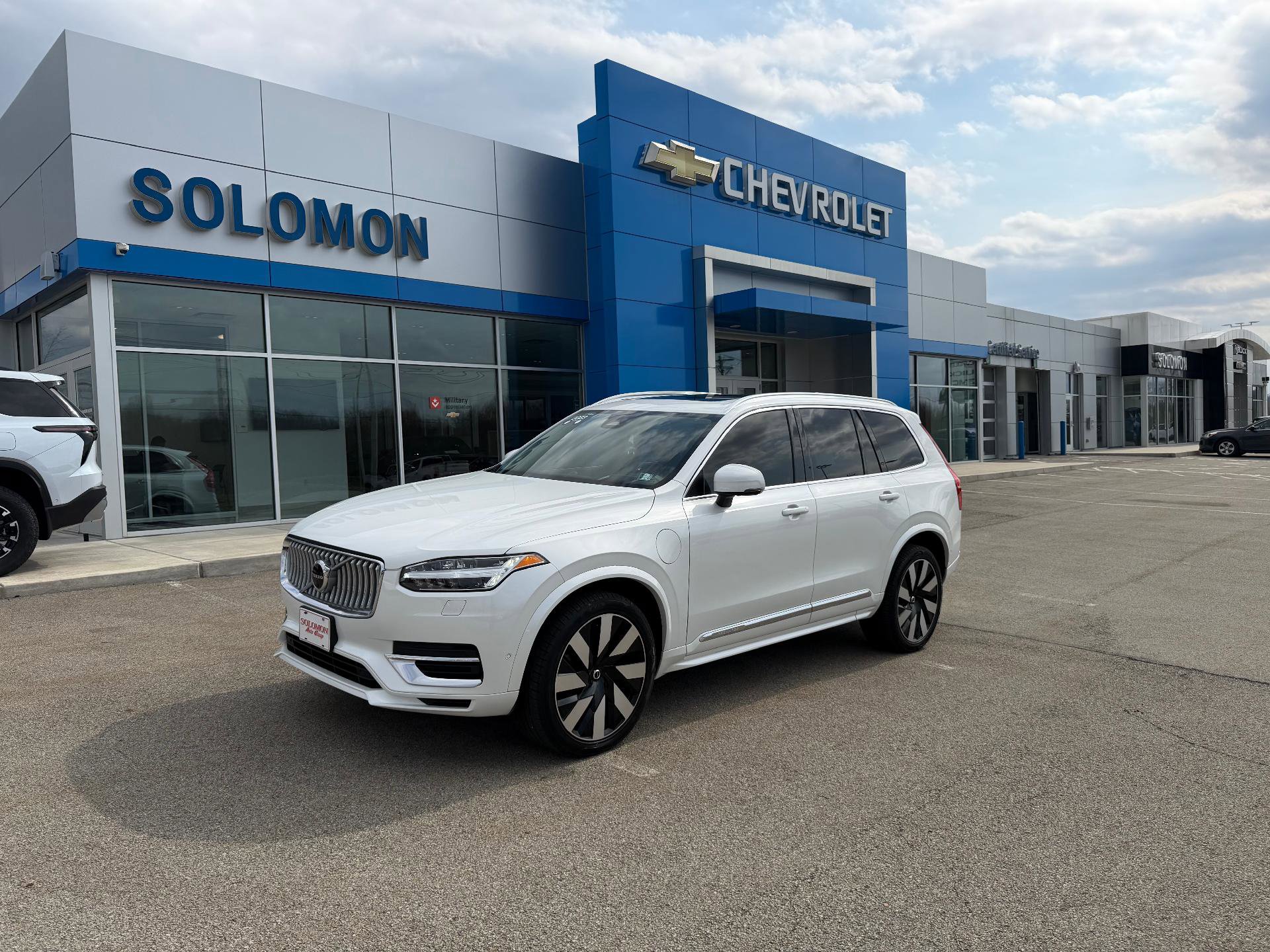 Used 2023 Volvo XC90 T8 Ultimate w/ Protection Package Premier