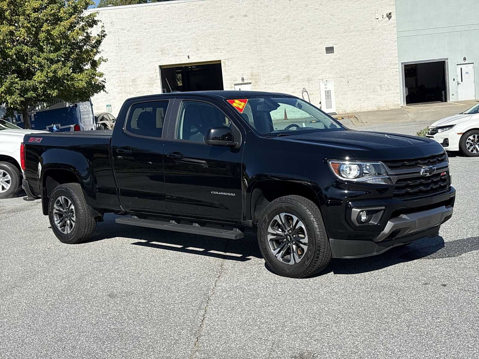 Used 2022 Chevrolet Colorado Z71 AWD/4WD image 4