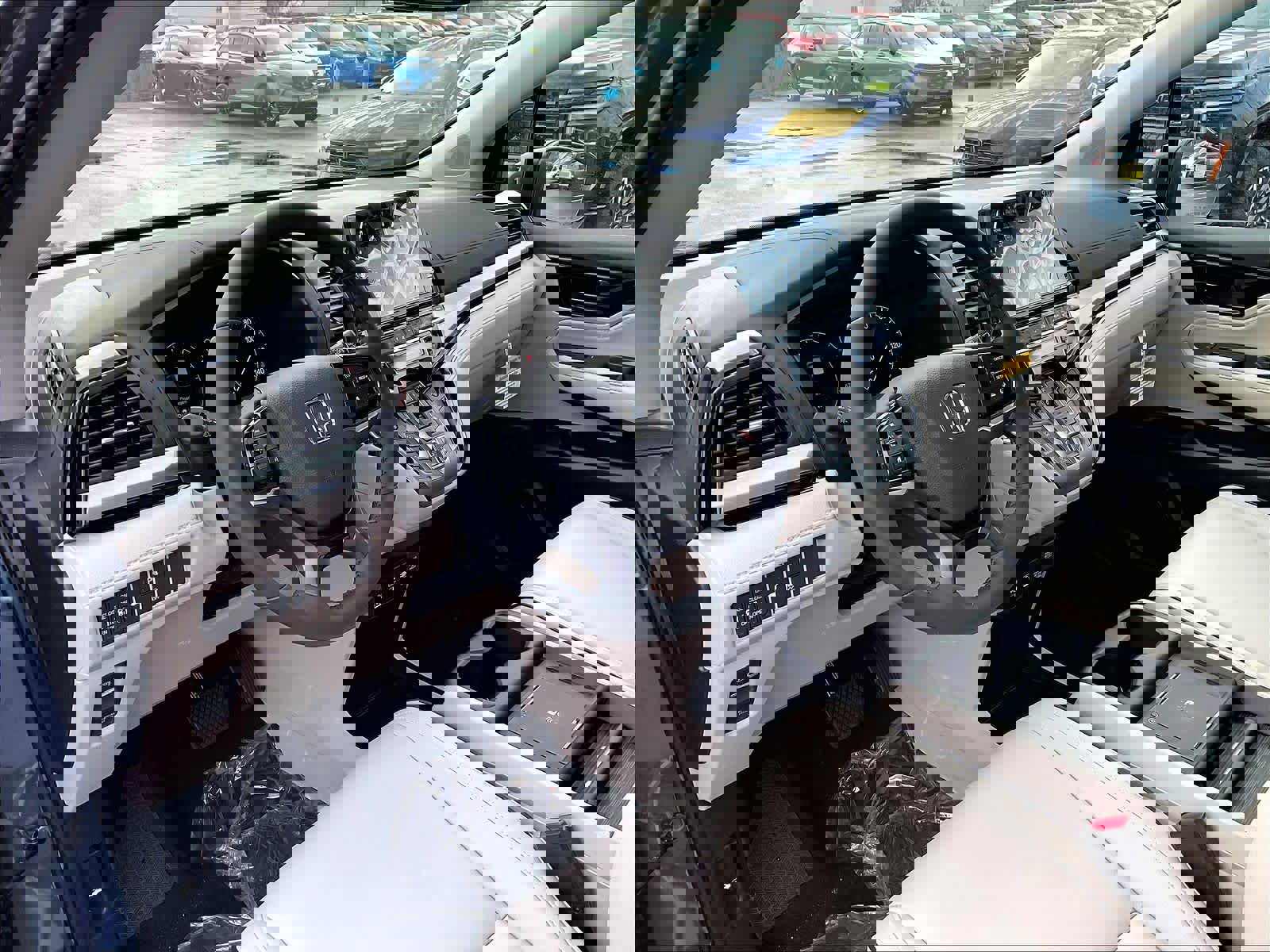 New 2026 Honda Odyssey Touring image 9