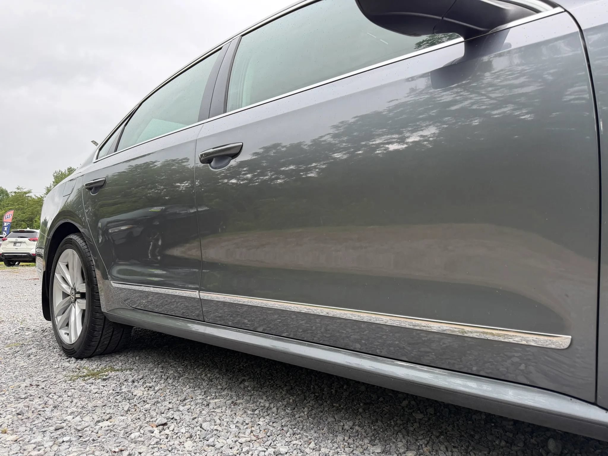 Used 2016 Volkswagen Passat 3.6 SEL Premium FWD image 9