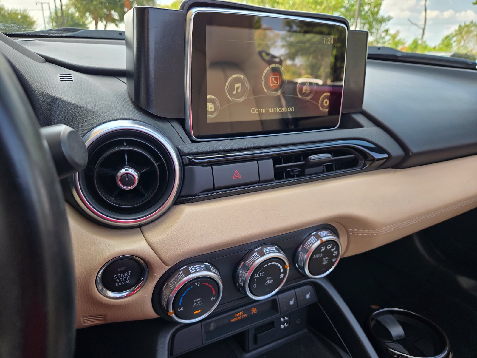Used 2016 MAZDA MX-5 Miata Grand Touring RWD image 16