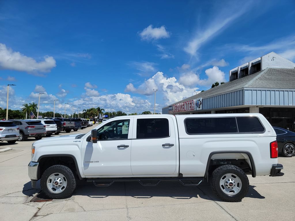 Used 2016 GMC Sierra 2500 4x4 Crew Cab w/ Sierra Convenience Package image 2