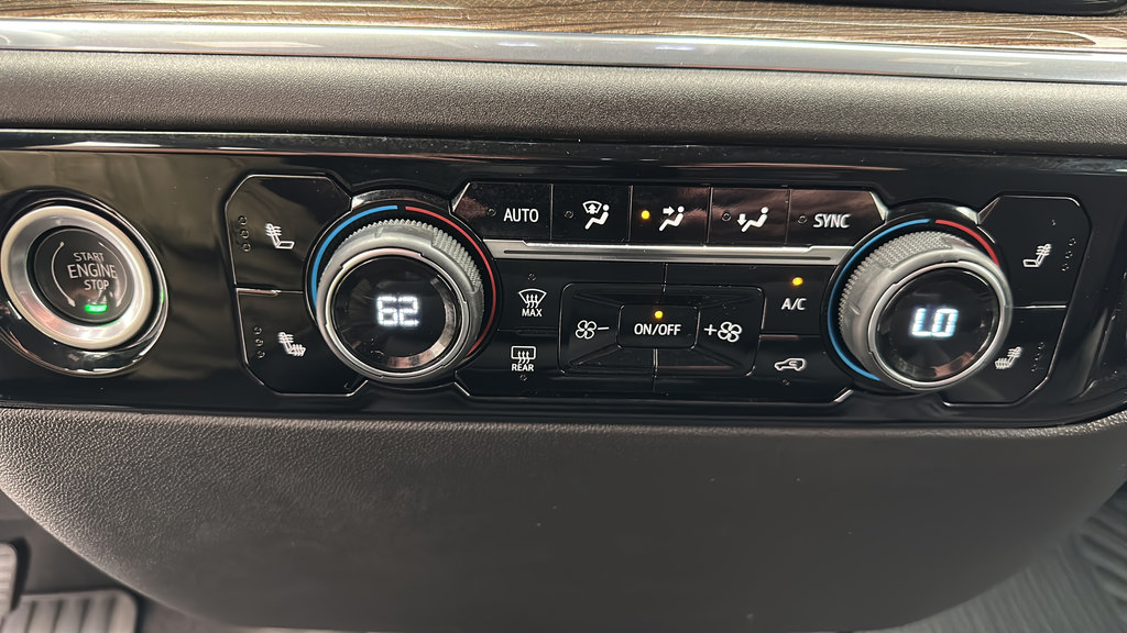 Used 2024 Chevrolet Silverado 1500 LT AWD/4WD image 23