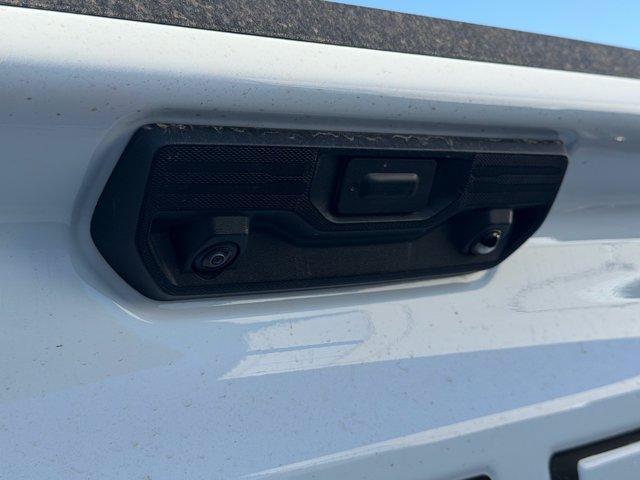 Used 2026 Chevrolet Silverado 1500 Custom Trail Boss w/ Turbomax Blackout Package AWD/4WD image 9