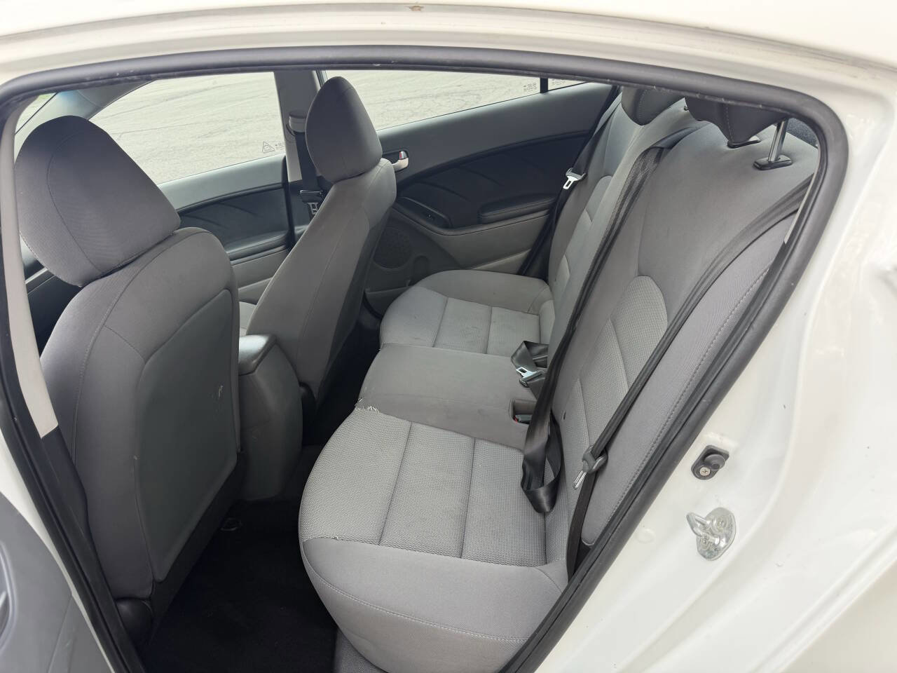 Used 2018 Kia Forte LX image 11