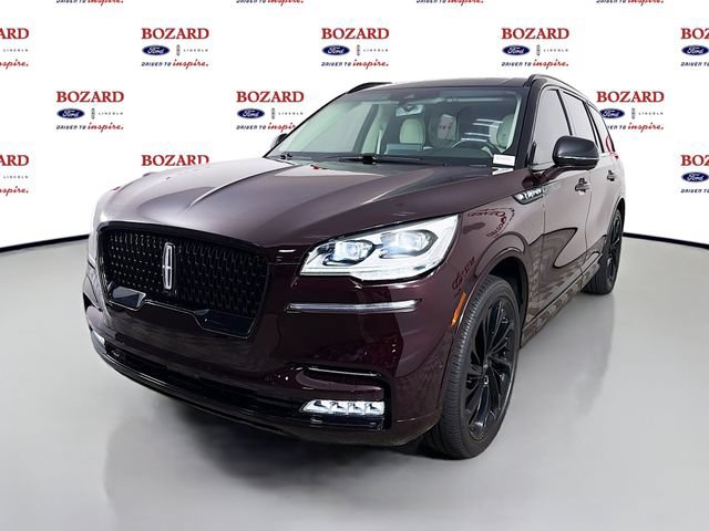 Certified 2024 Lincoln Aviator Black Label AWD/4WD image 4