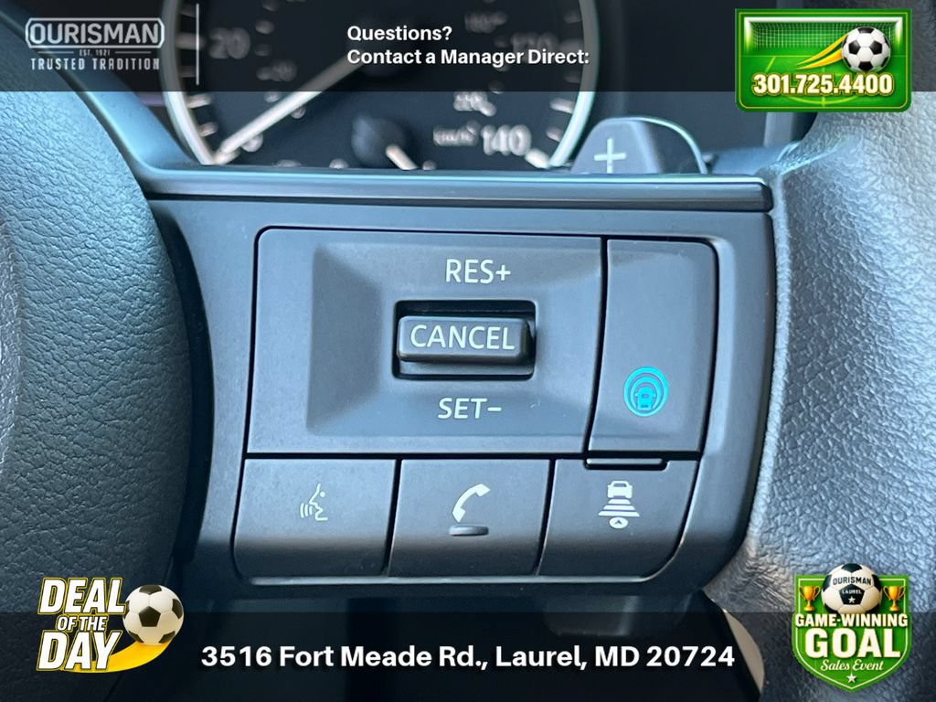 Used 2024 Nissan Rogue SV FWD image 24