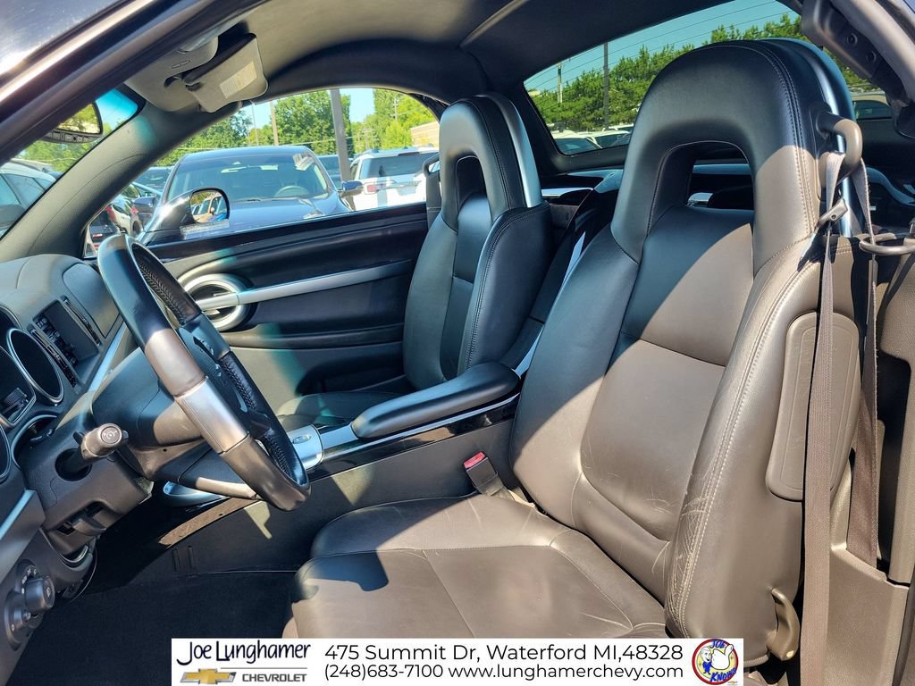 Used 2004 Chevrolet SSR RWD image 17