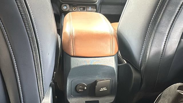 Used 2023 Ford Maverick Lariat w/ Lariat Luxury Package AWD/4WD image 35