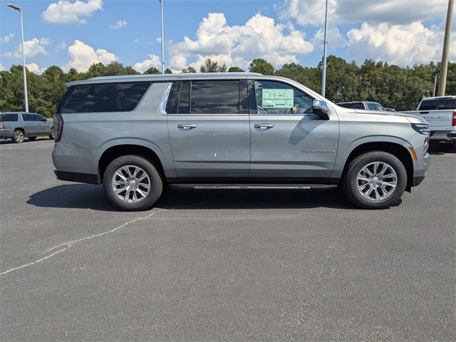 New 2025 Chevrolet Suburban Premier image 3