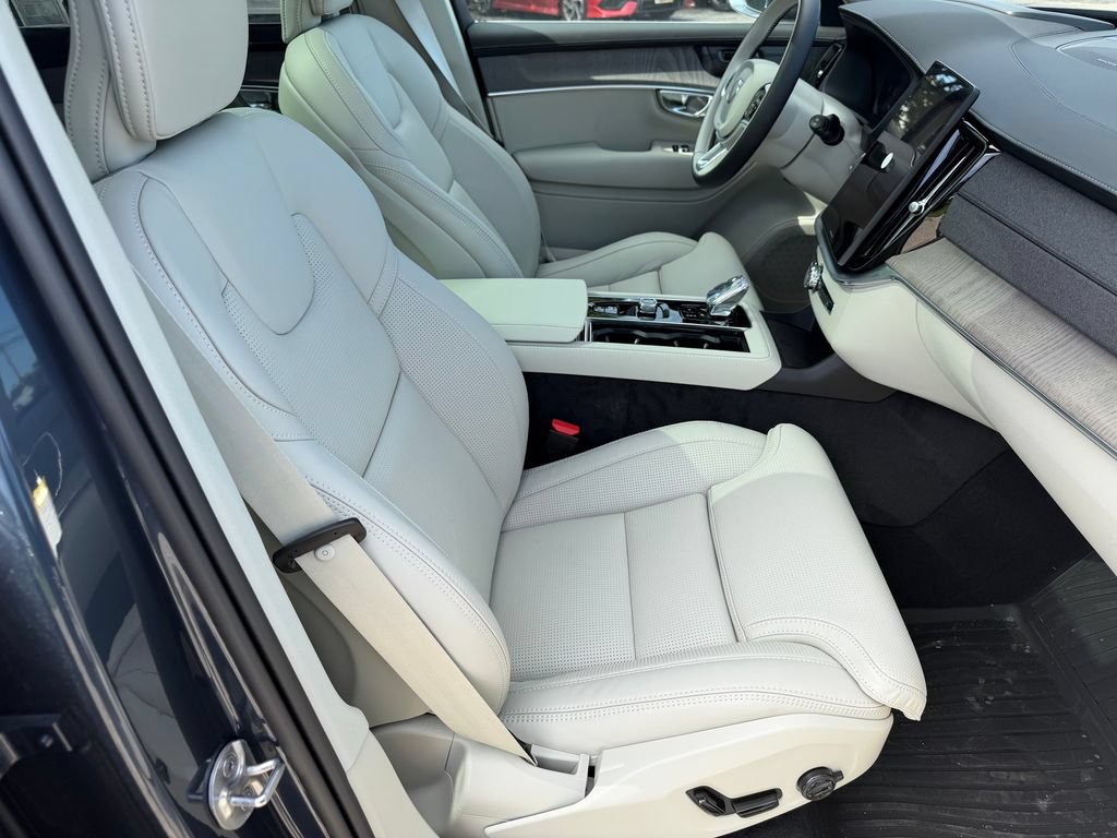 New 2026 Volvo XC90 B6 Ultra w/ Protection Package AWD/4WD image 9