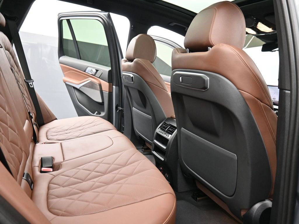 Used 2024 BMW X5 xDrive40i w/ Premium Package image 19